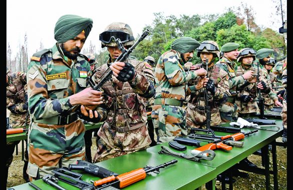 Soldiers from Indian Army and China's People's Liberation Army (PLA) take part in the Hand-in-Hand joint military exercise in Chengdu, Sichuan province, China December 11, 2018. An Yuan/CNS via REUTERS  ATTENTION EDITORS - THIS IMAGE WAS PROVIDED BY A THIRD PARTY. CHINA OUT. - RC13FFAB27F0